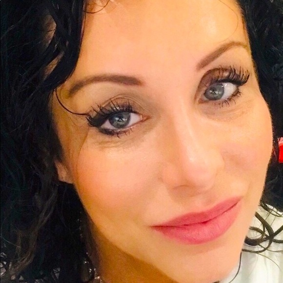 Meet your Posher, Chris - Picture 1 of 16